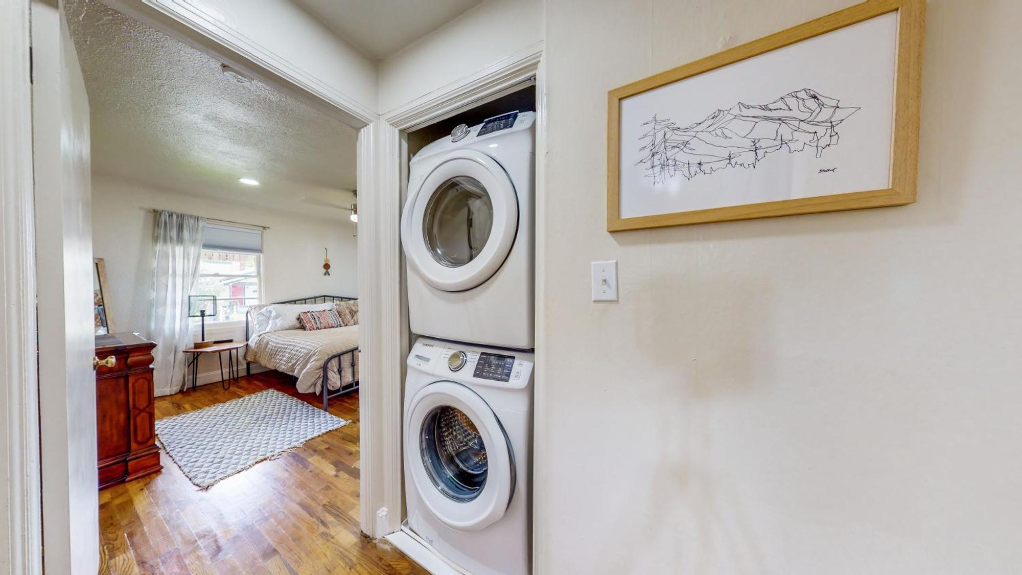 Charming Downtown Bungalow - King Bed, Office 双子瀑布 外观 照片