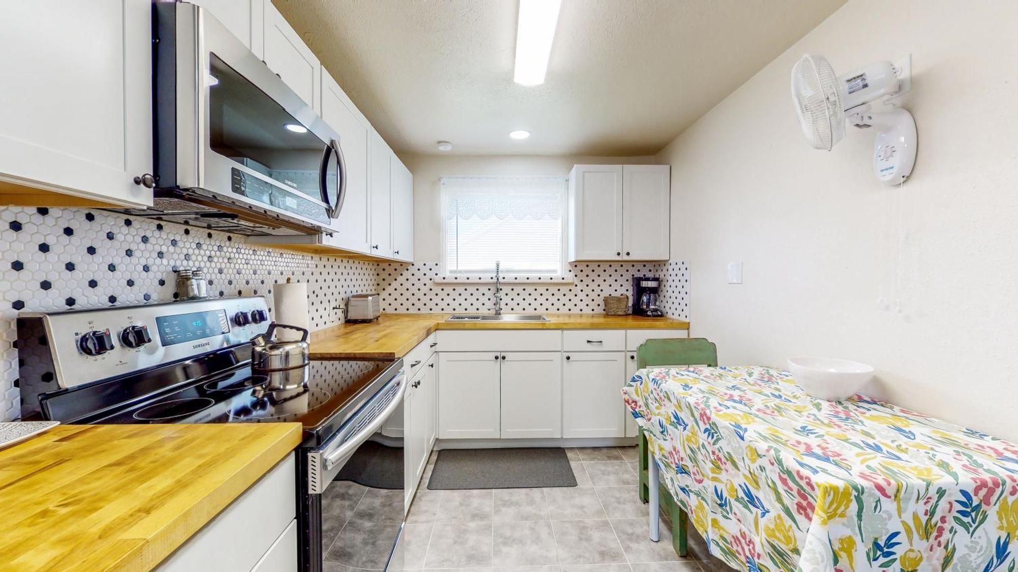 Charming Downtown Bungalow - King Bed, Office 双子瀑布 外观 照片