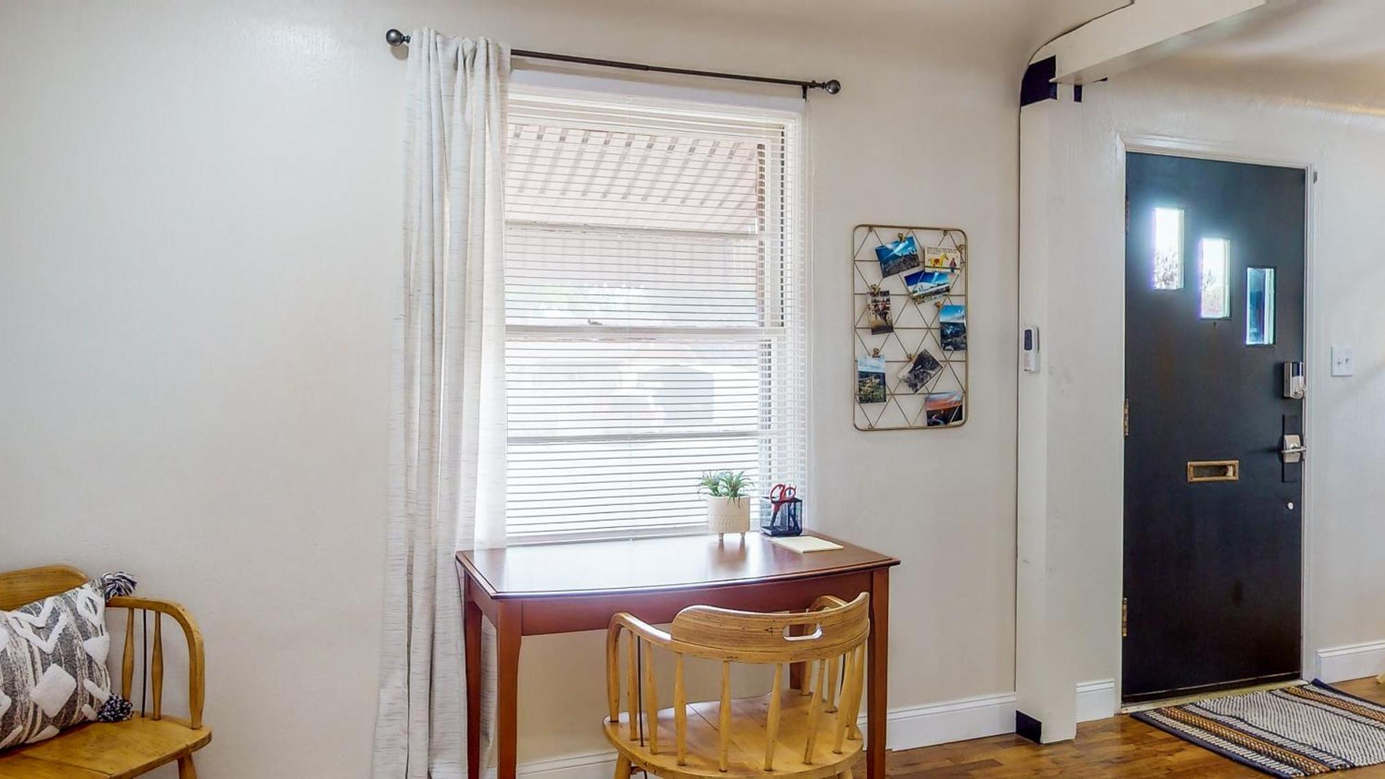 Charming Downtown Bungalow - King Bed, Office 双子瀑布 外观 照片